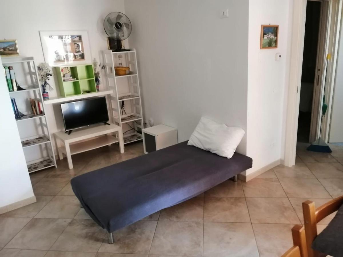 Cascina Legnago Bilocale A 6 Chilometri Da Salo' Apartment Villanuova sul clisi Exterior photo