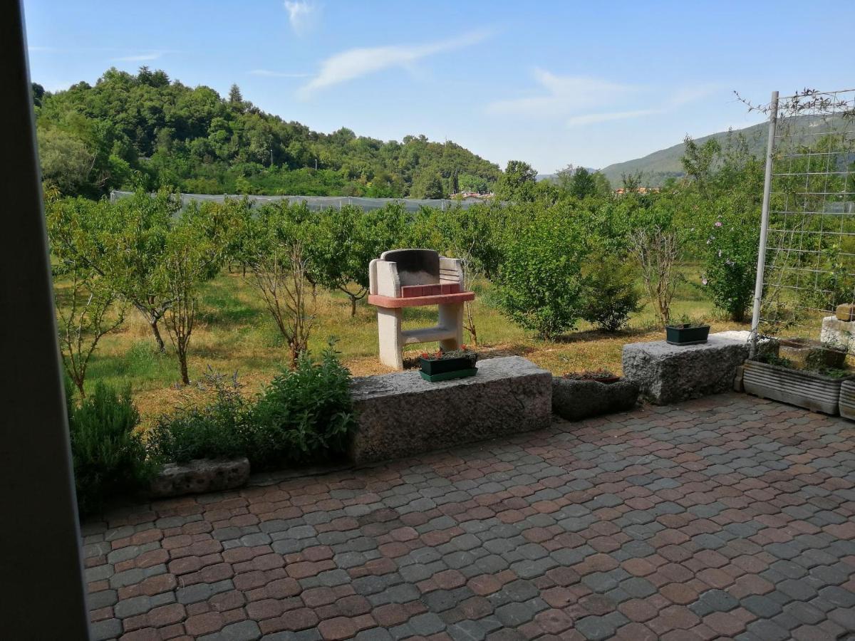 Cascina Legnago Bilocale A 6 Chilometri Da Salo' Apartment Villanuova sul clisi Exterior photo