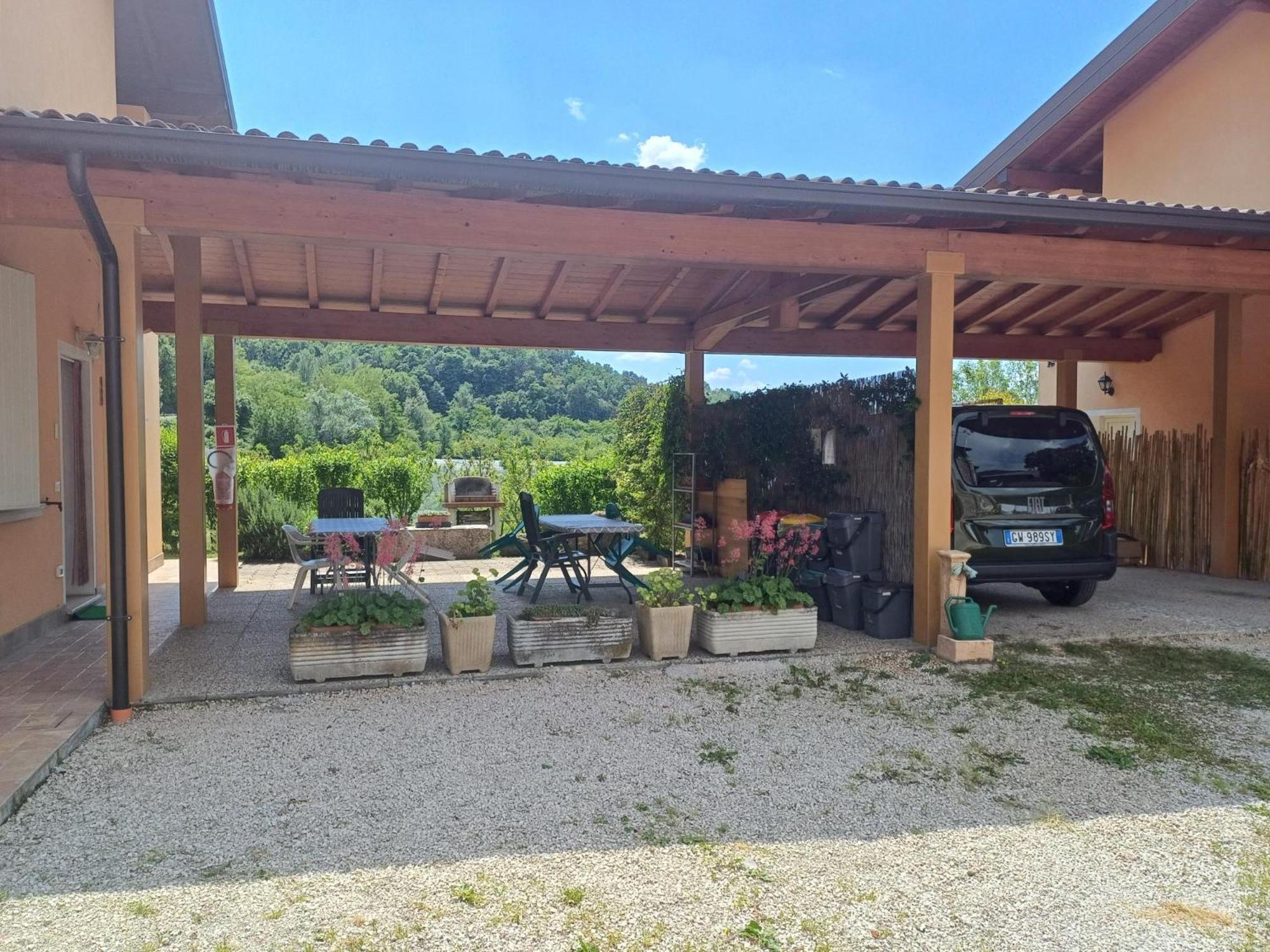 Cascina Legnago Bilocale A 6 Chilometri Da Salo' Apartment Villanuova sul clisi Exterior photo
