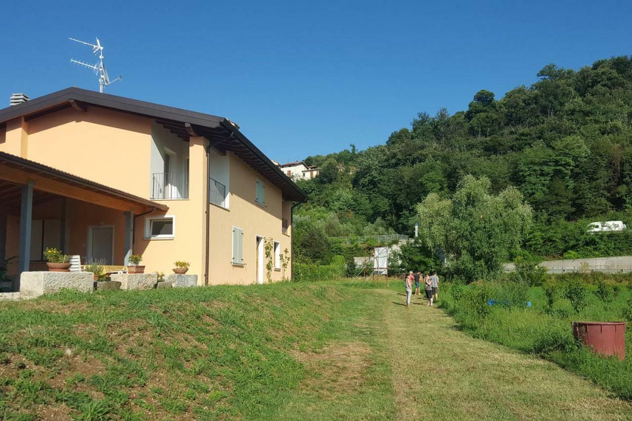 Cascina Legnago Bilocale A 6 Chilometri Da Salo' Apartment Villanuova sul clisi Exterior photo